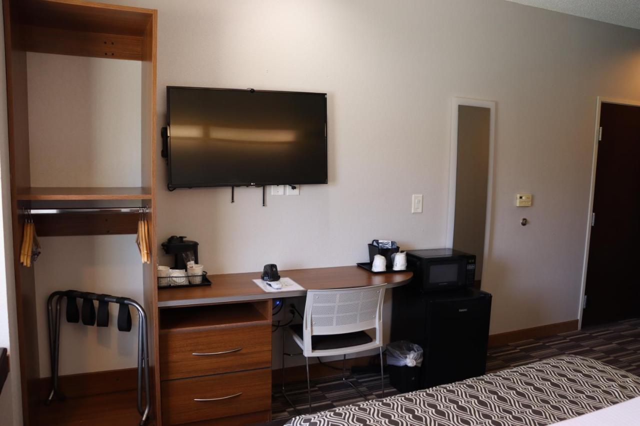 Microtel Inn & Suites By Wyndham Columbus Near Fort Moore Eksteriør billede