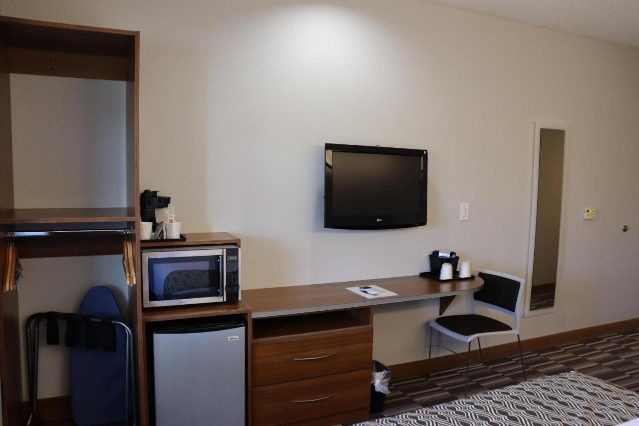 Microtel Inn & Suites By Wyndham Columbus Near Fort Moore Eksteriør billede