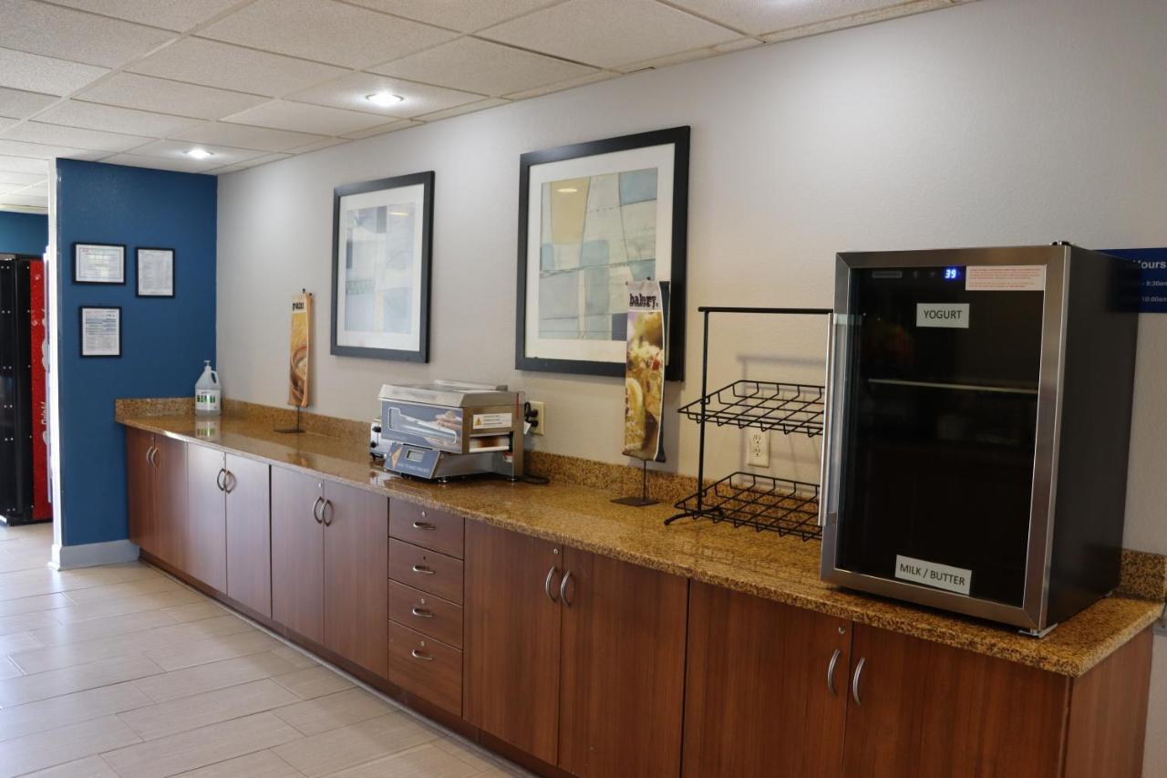Microtel Inn & Suites By Wyndham Columbus Near Fort Moore Eksteriør billede