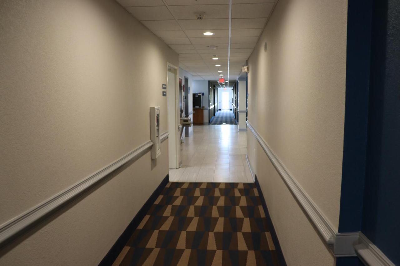 Microtel Inn & Suites By Wyndham Columbus Near Fort Moore Eksteriør billede