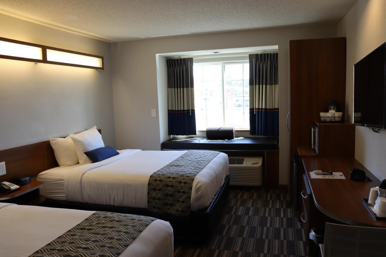 Microtel Inn & Suites By Wyndham Columbus Near Fort Moore Eksteriør billede