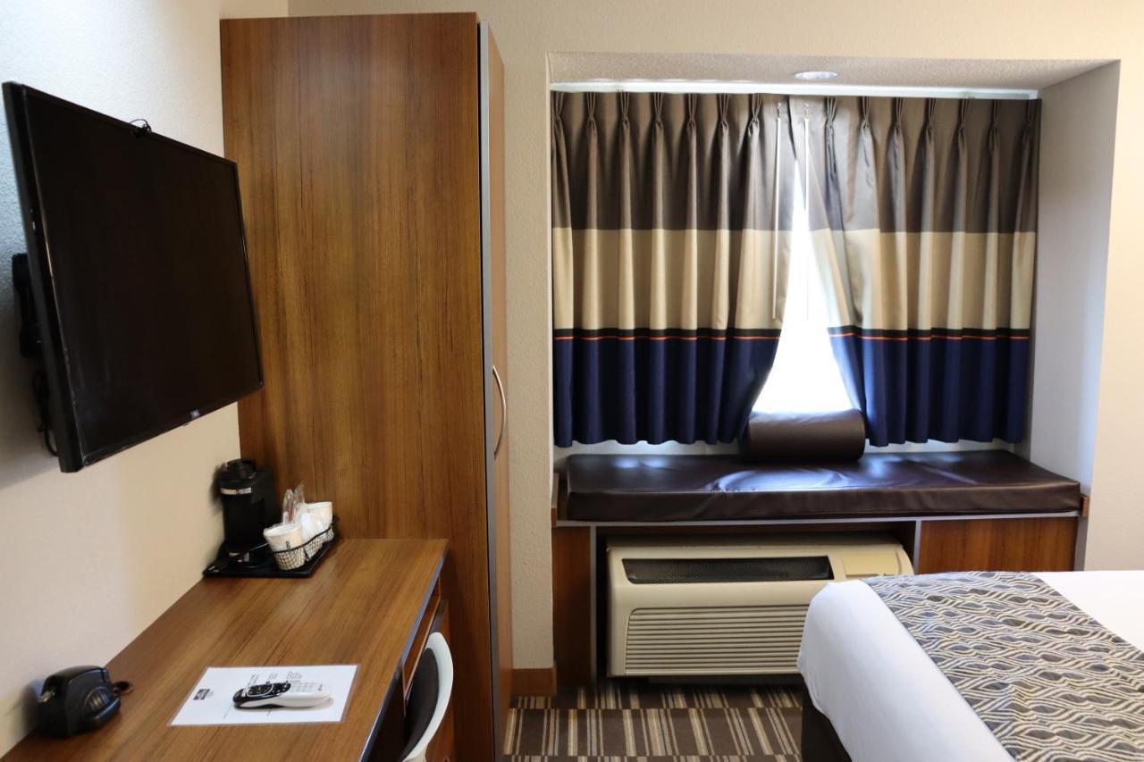 Microtel Inn & Suites By Wyndham Columbus Near Fort Moore Eksteriør billede